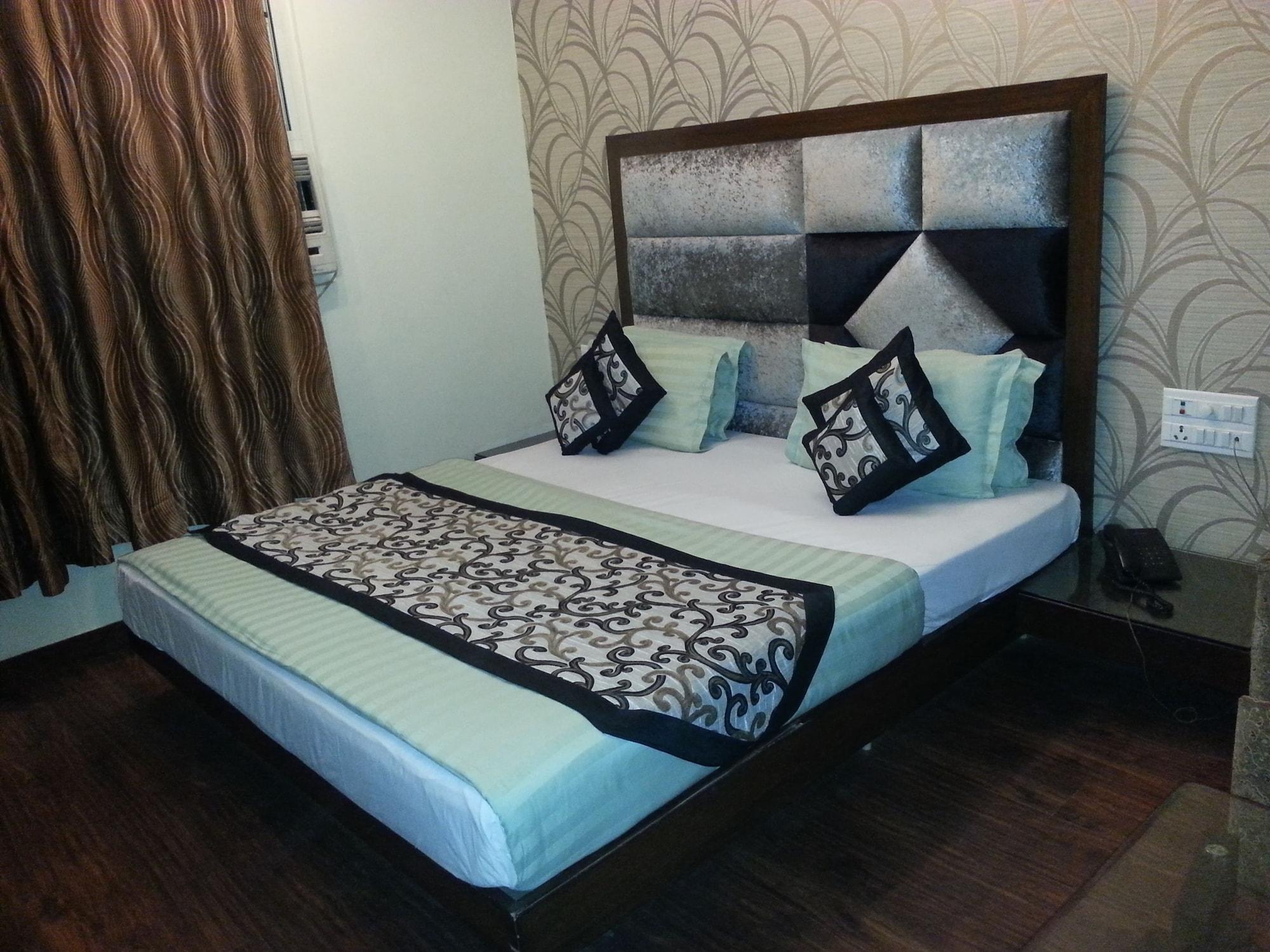 Hotel Vanson - Near Connaught Place New Delhi
