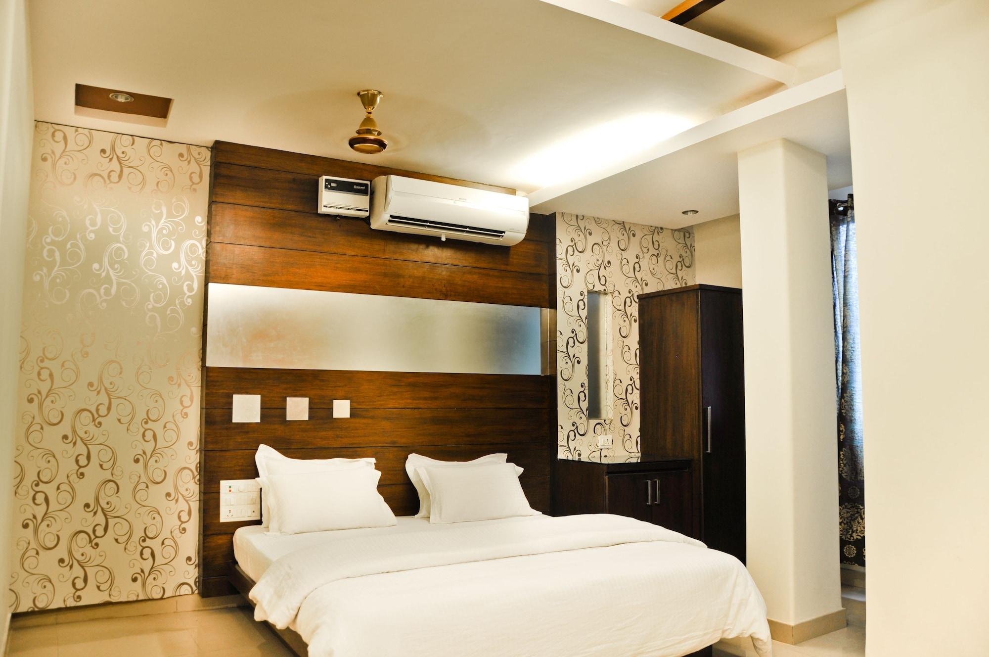 Vanson - Near Connaught Place Hotel